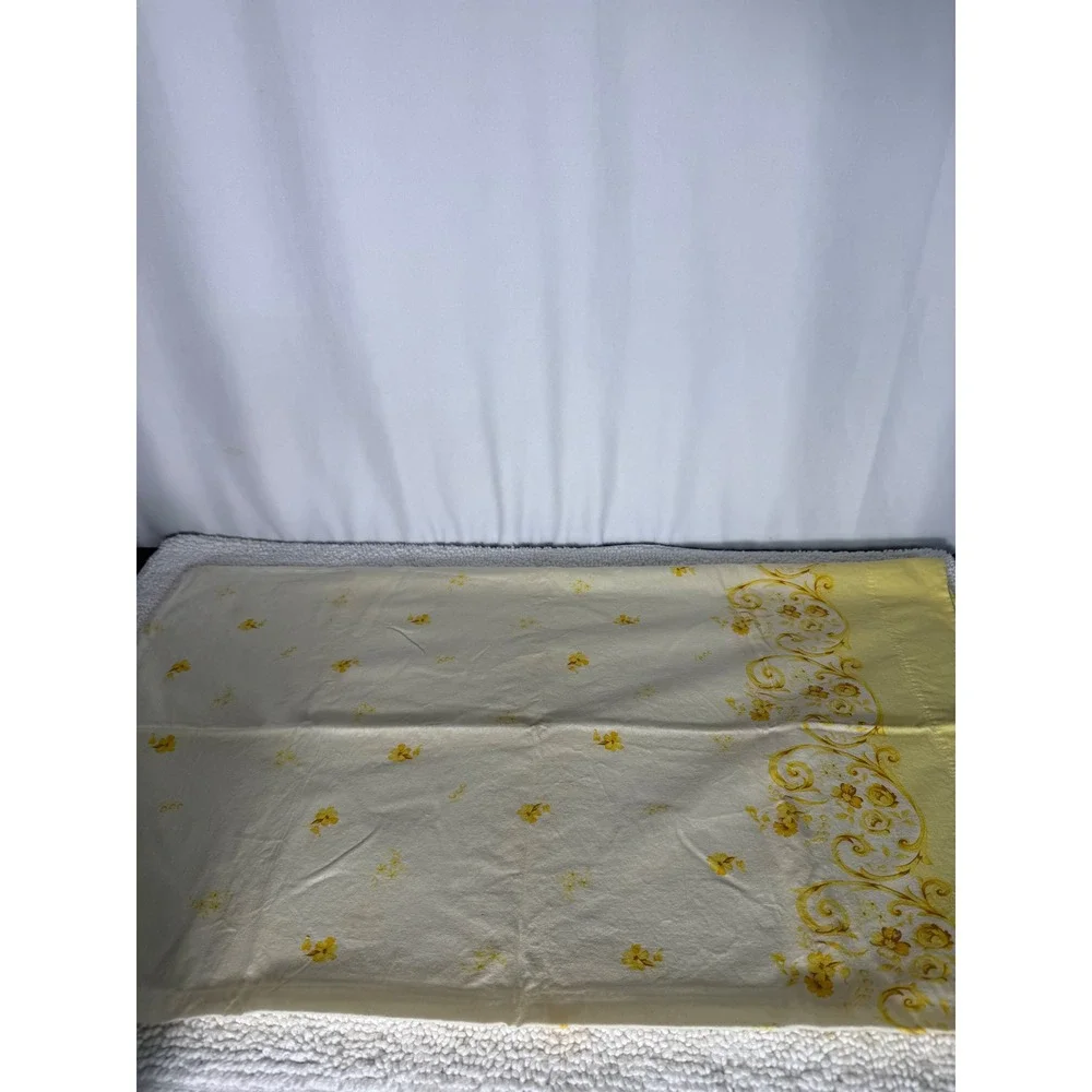 Yellow Floral Pillowcases Vintage‎ Classic Botanical Pattern